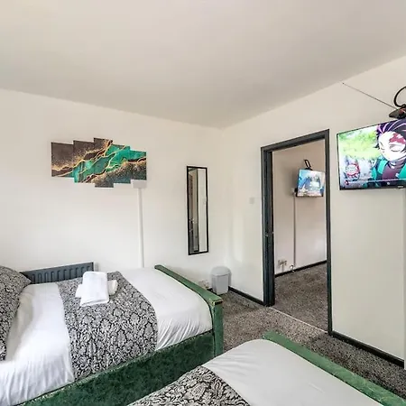 *2s6g* For Your Relaxed & Cosy + Free Parking + Free Fast Wifi * ليدز
